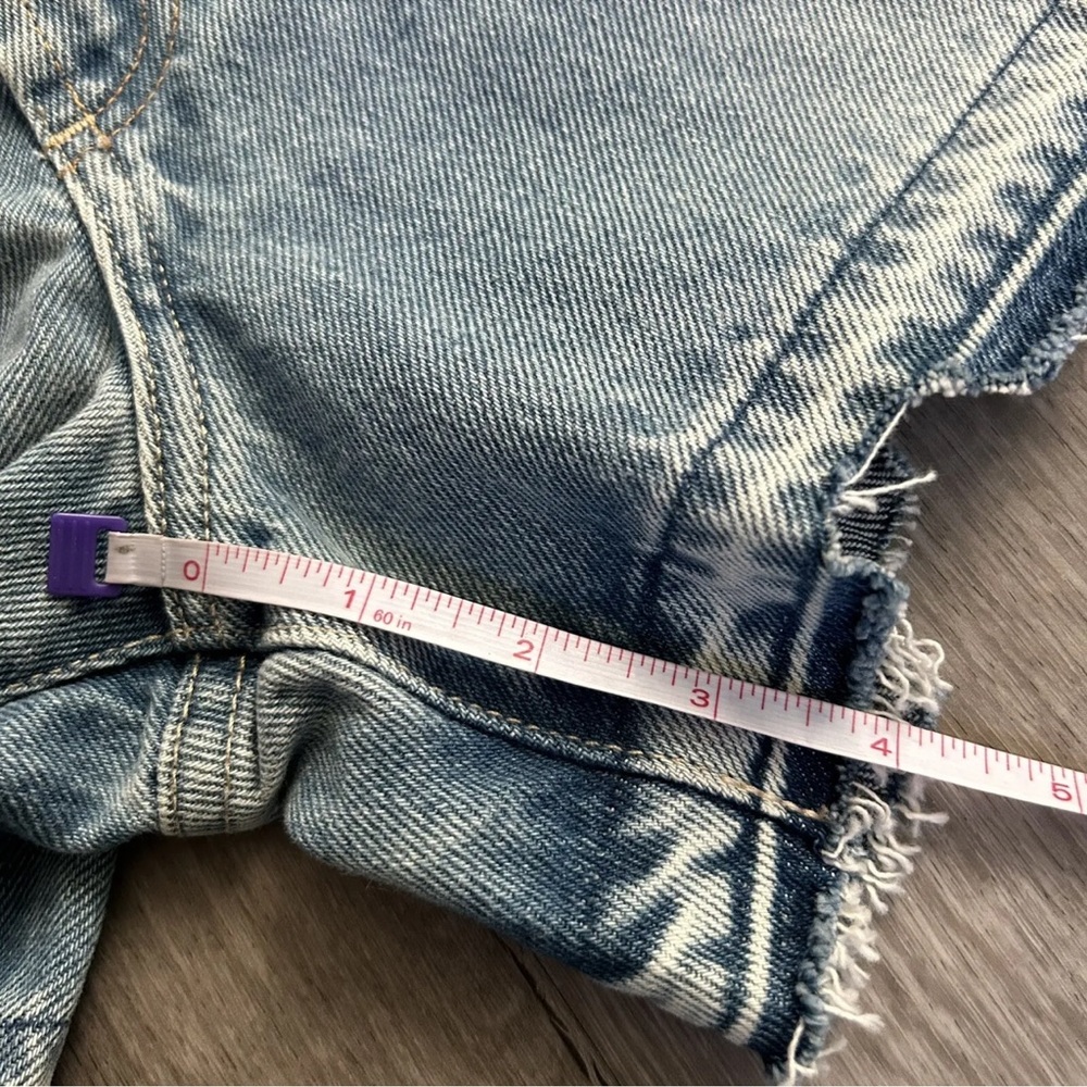 AG Adriano Goldschmied Alexxis Aged Denim Jean High Rise Wedgie Shorts 2… - Picture 10 of 10